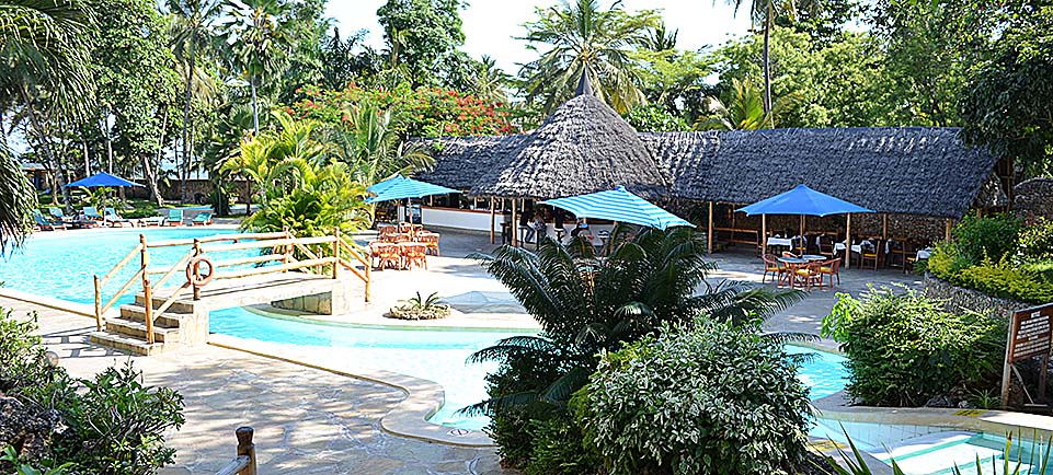Travellers Beach Hotel 2