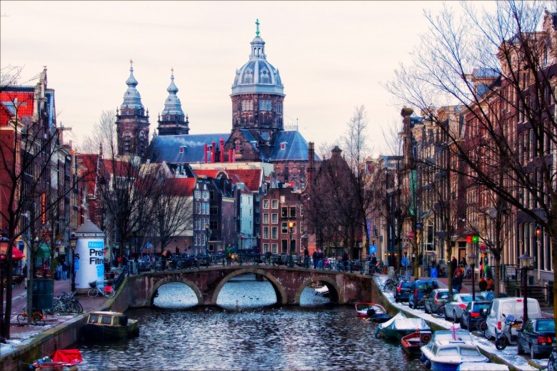 Amsterdam - Flickr photo by Bert Kaufmann