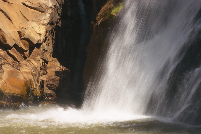 Farin Ruwa Falls