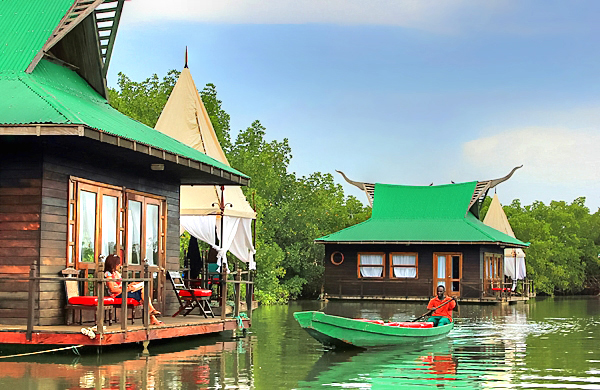 Mandina Lodges with Green Roofs