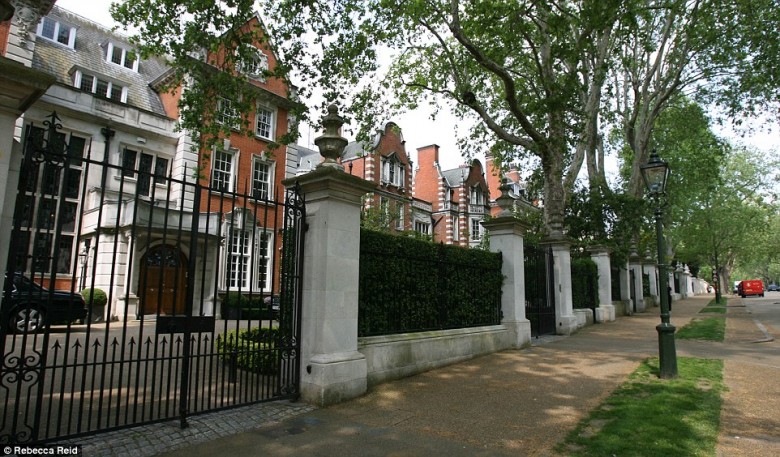 Kensington_Palace_Gardens