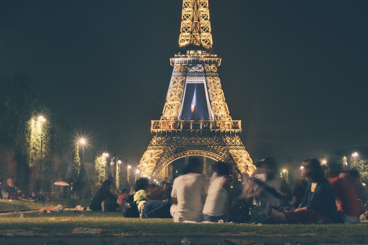 people-eiffel-tower-france-landmark-travelstart-nigeria