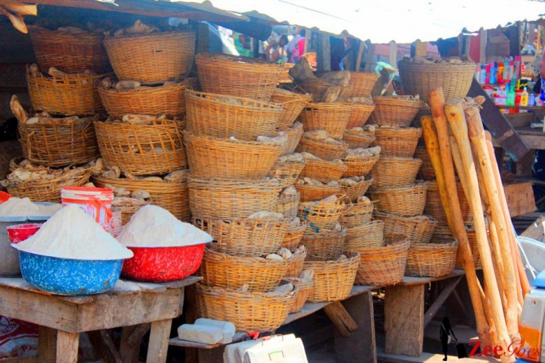 We found freshly ground yam flour, Elubo (Source: zeegoes.com)