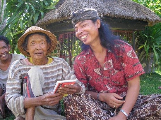 Bali locals-polka dot bride-travelstart