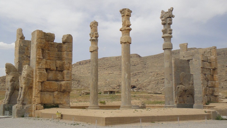 iran-archeology-pepolis-travelstart