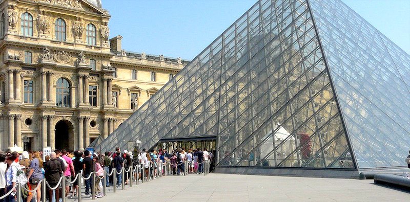 The louvre-paris-travelstart