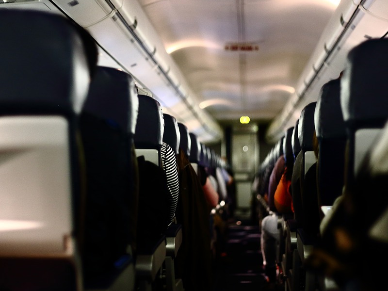 Aeroplane aisle seats