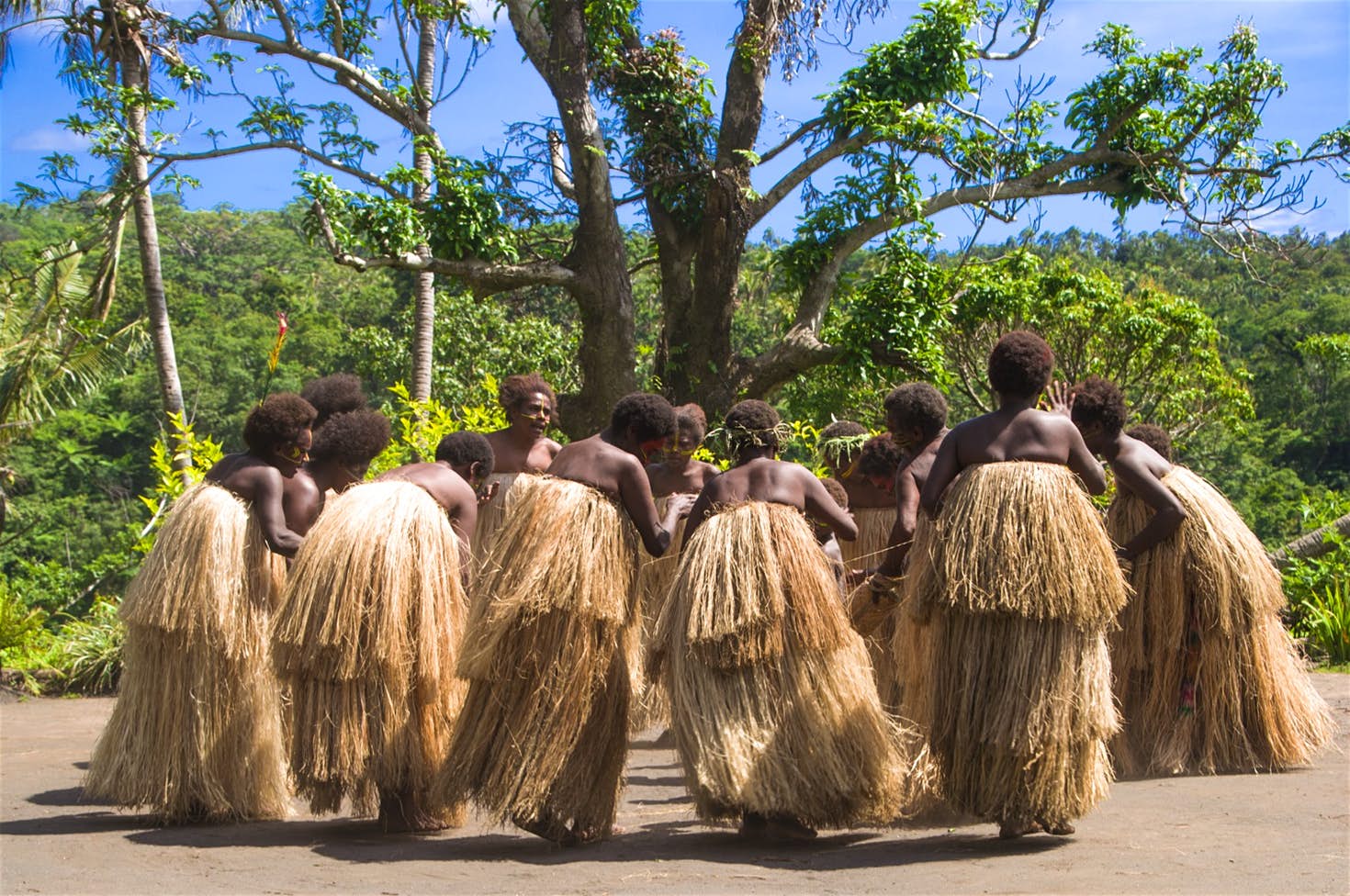 dance with nambas-travelstart-vanuatu