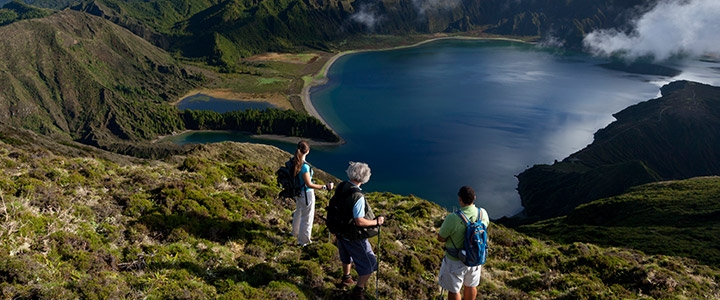 hiking-in-lagoa-do-fogo-full-day